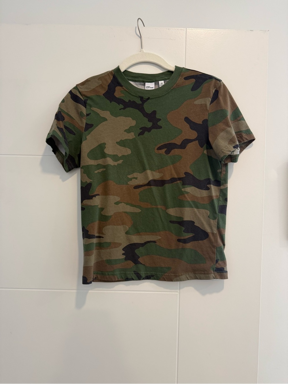 Aritzia TNA Camo Short Sleeve Tee